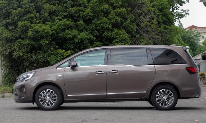 别克GL8的质量靠谱吗?它落地246500元贵吗?车主说了优劣势!