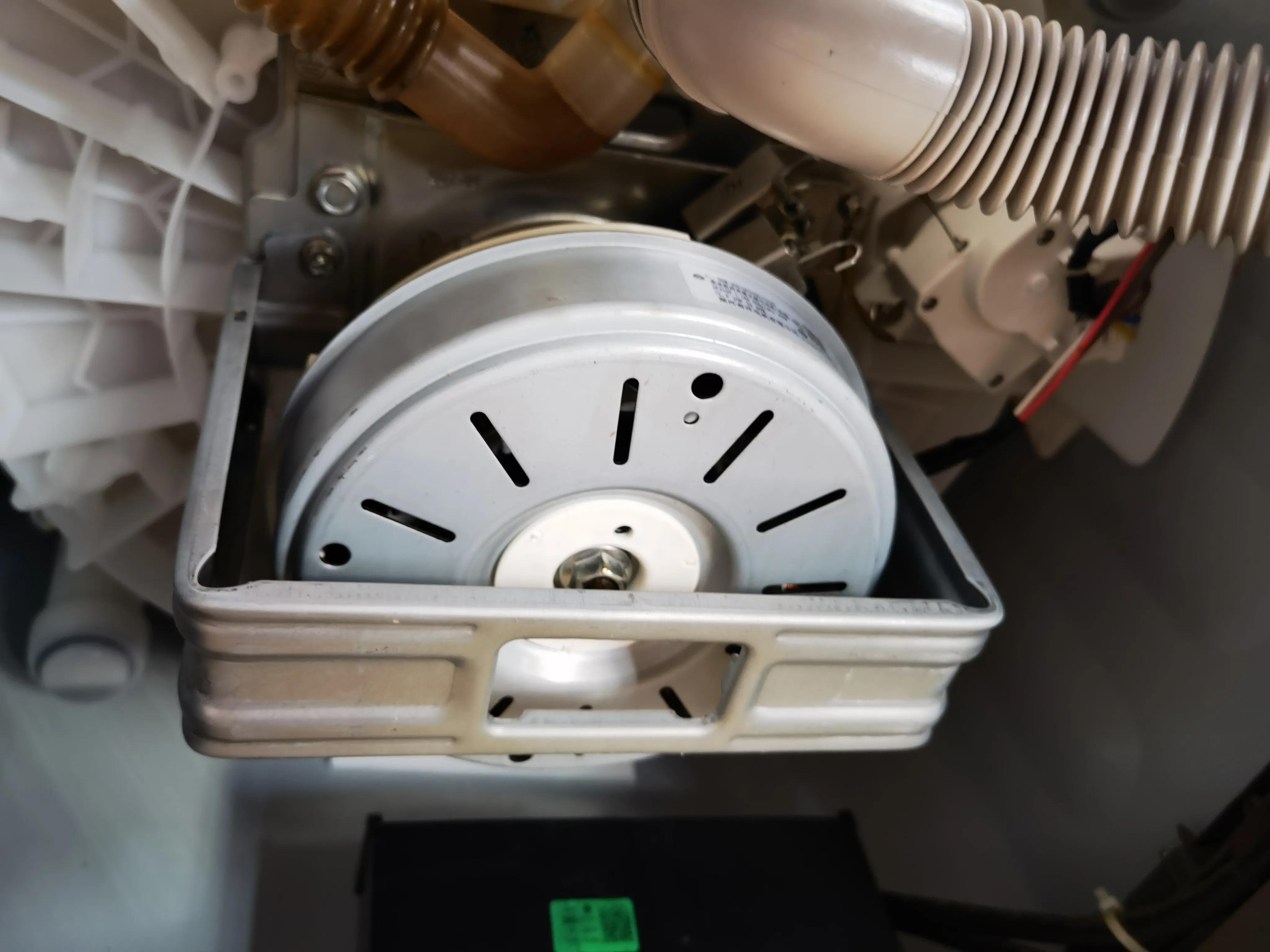 海尔波轮式全自动洗衣机怎么清洗,最好拆卸的波轮洗衣机