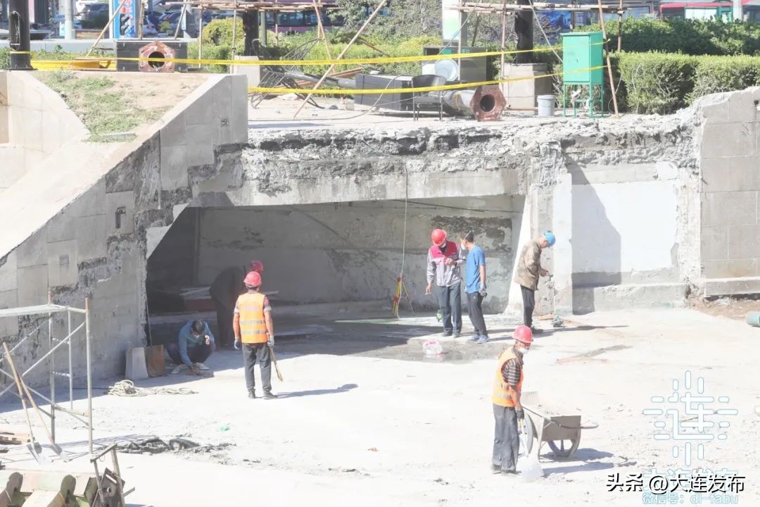 新世纪广场改造全过程,胜利广场改造前后对比