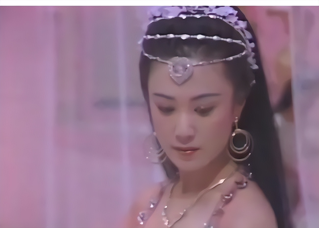 傅艺伟为什么被称为最美妲己,最美的妲己傅艺伟