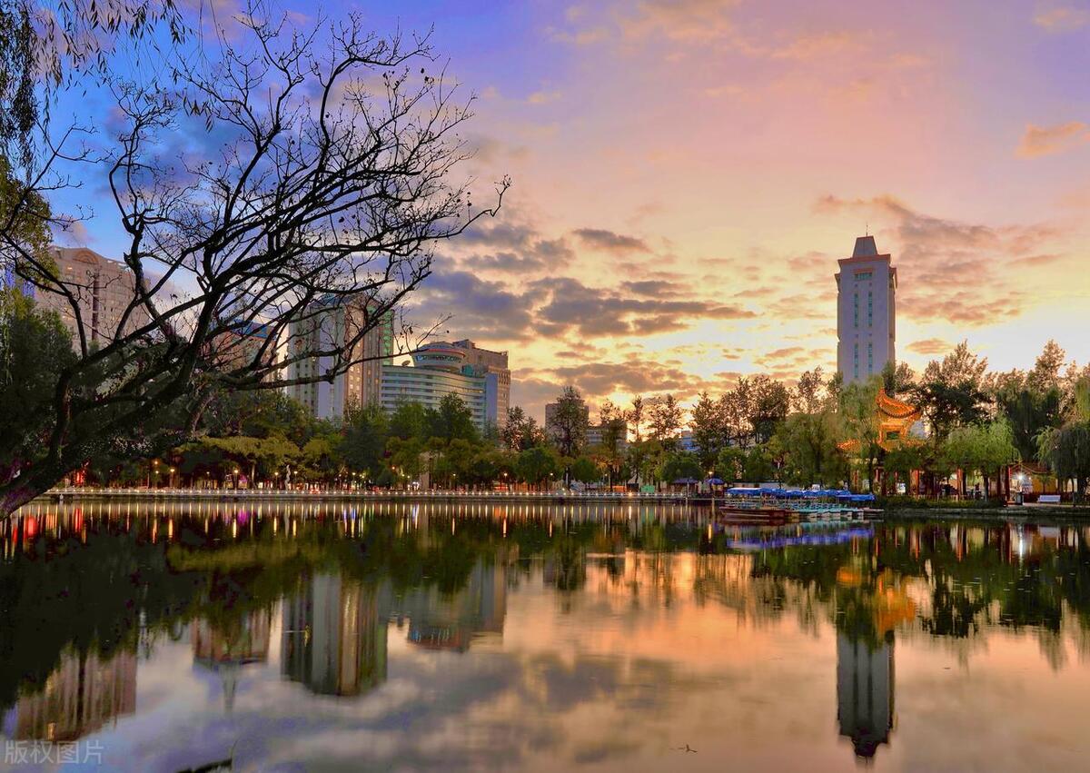 昆明周边有哪些好玩的旅游景点,昆明周边游玩景点推荐2天1晚冬天