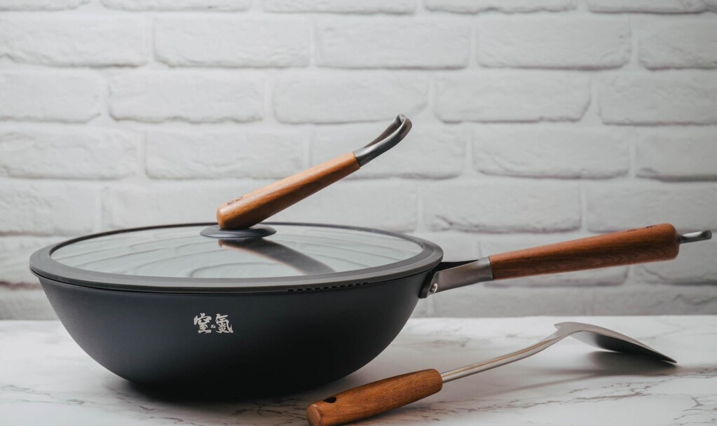 炒菜不生锈，三禾窒氮防锈轻铁锅体验