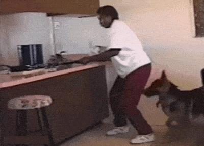 站着走路腰不舒服坐着没事,走路累了倒走能缓解吗