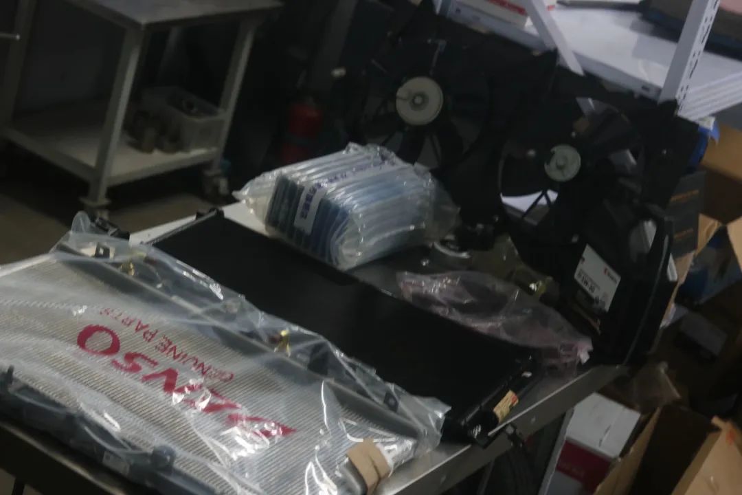 6代本田雅阁翻新改造全过程,本田六代雅阁老车翻新过程