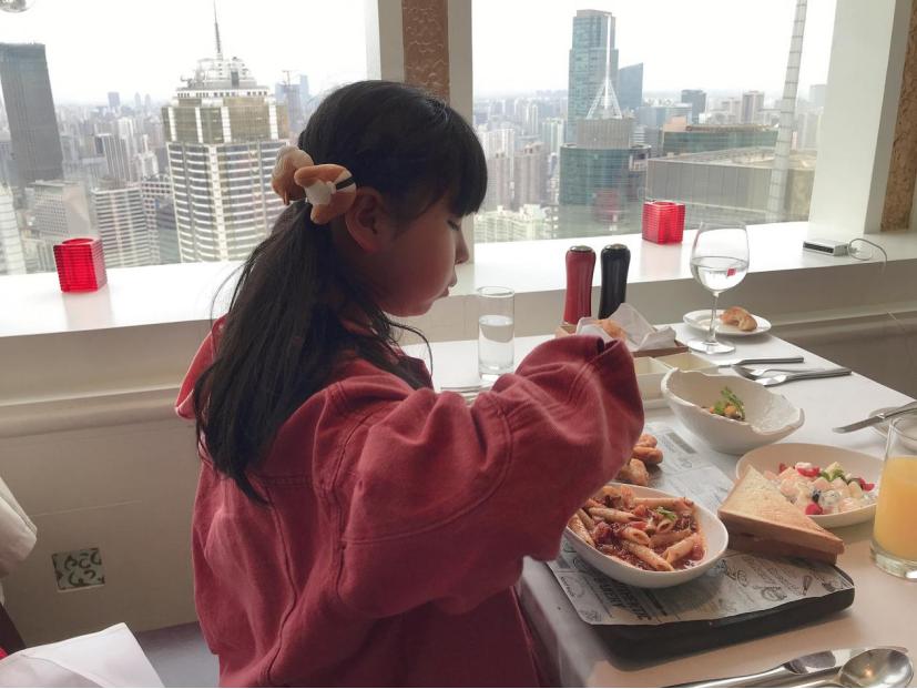 跟着JW城中[小小博学营]，赏名画尝美食，来一场沉浸式美育之旅