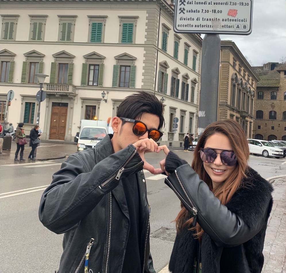 周杰伦罗密欧海瑟薇,周杰伦一家巴黎