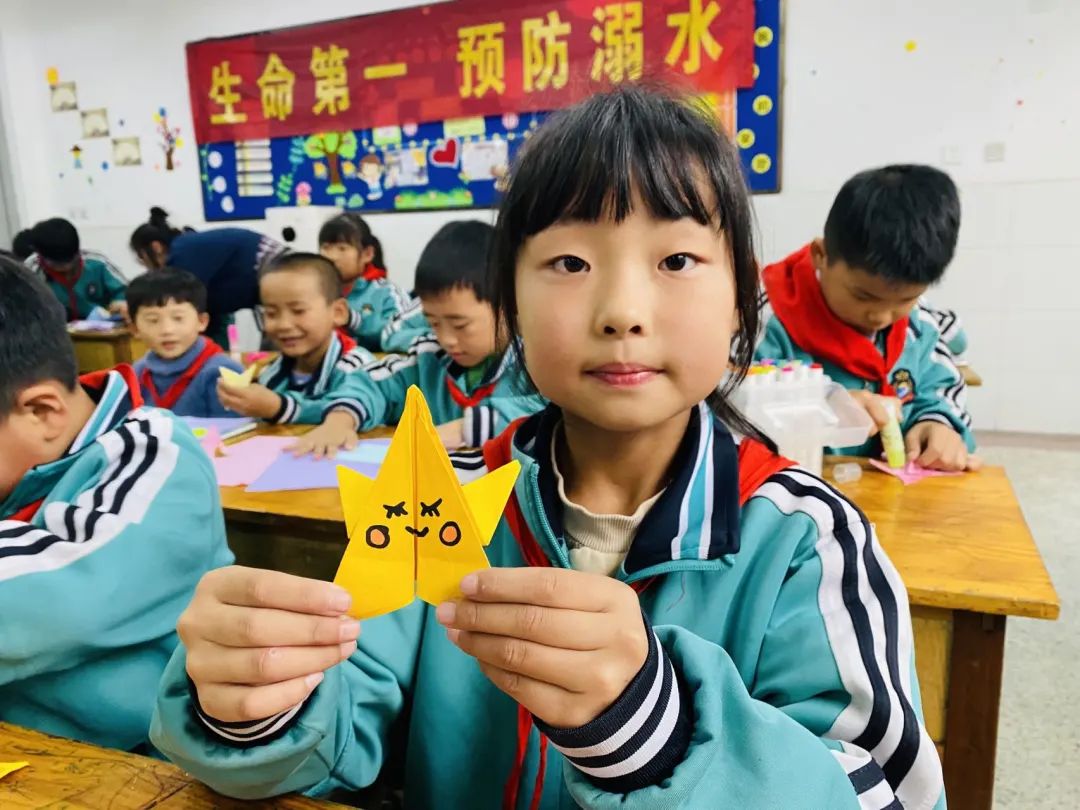 折纸社团课堂照片,手工社团折纸教案