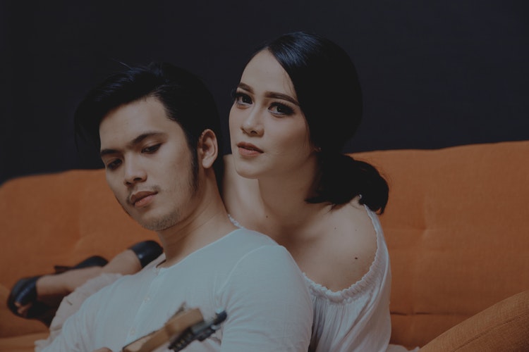 异性之间有什么亲密关系,异性之间有这三种联系是动心了吗