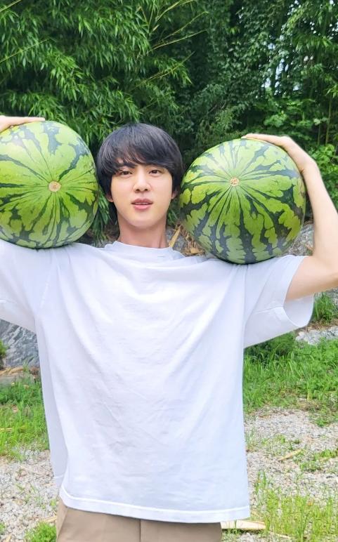 韩国流行宽肩,宽肩在韩国多流行