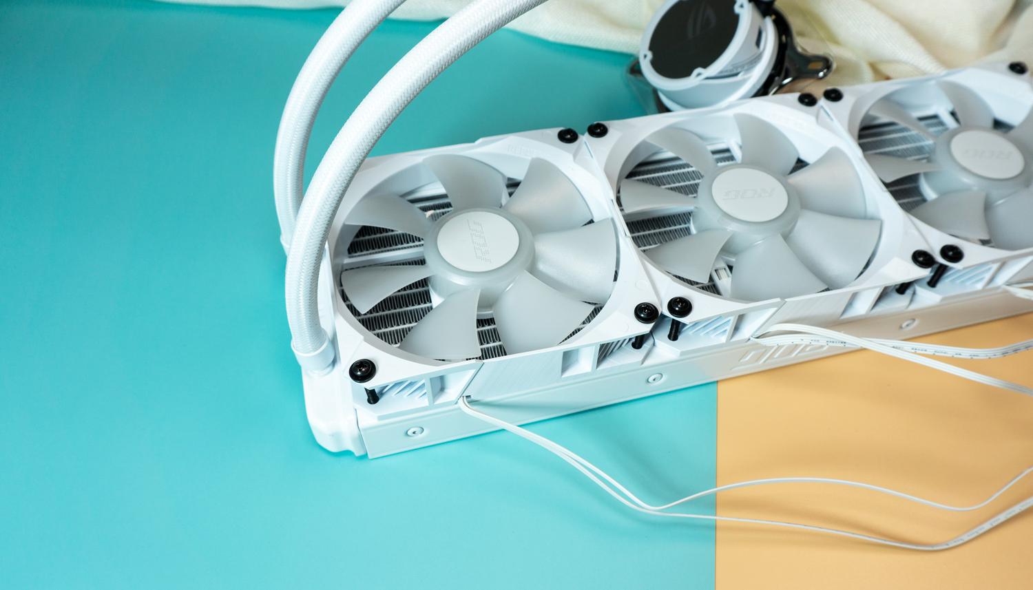 华硕rogstrixlcii360水冷,华硕rog吹雪360argb一体式水冷