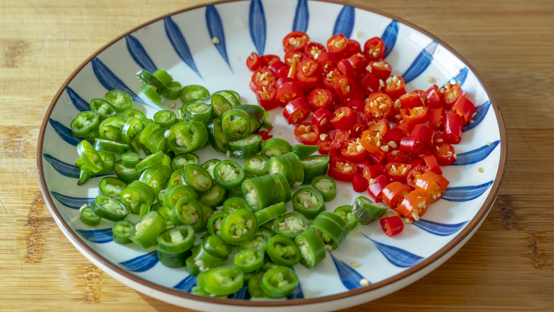 酸菜好吃不发臭的做法,酸菜鲜做的酸菜怎样吃才能更安全
