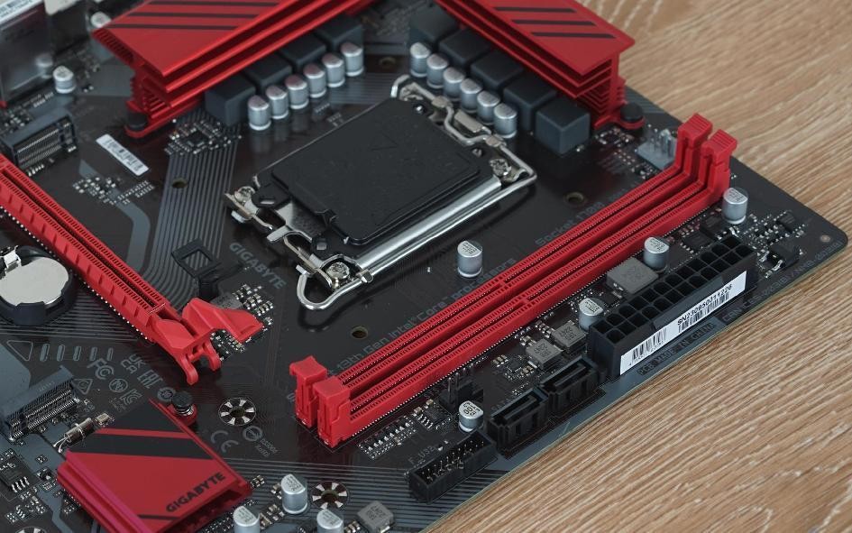 技嘉b760mpowerddr5和b760md2h,技嘉魔鹰b760mgamingacd4wifi测评