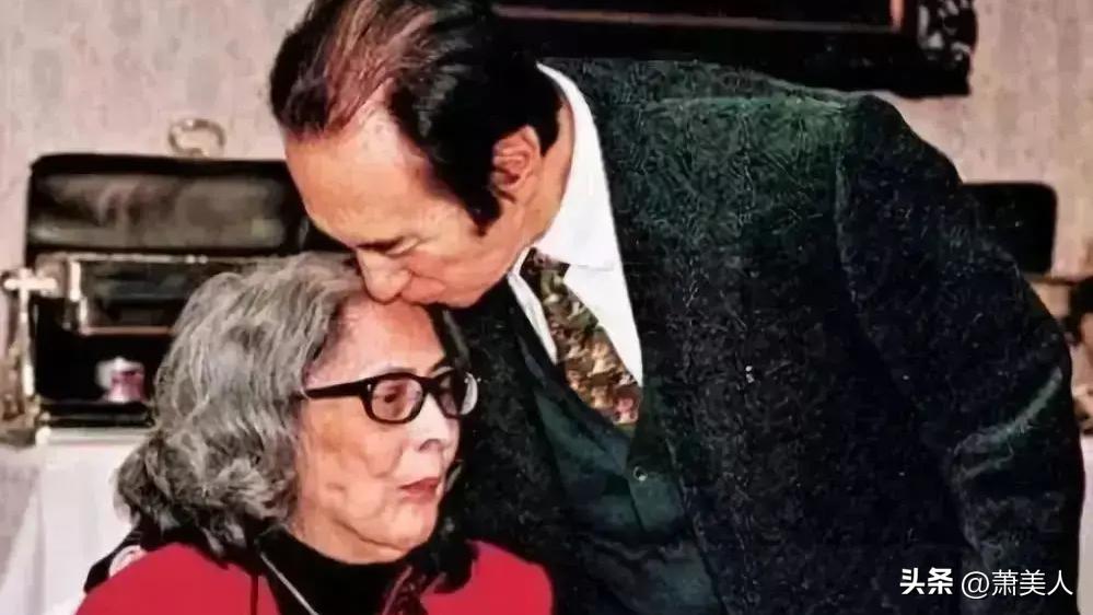 何超英：赌王掌上明珠，备受打击后变得疯癫，死后连墓碑都没有