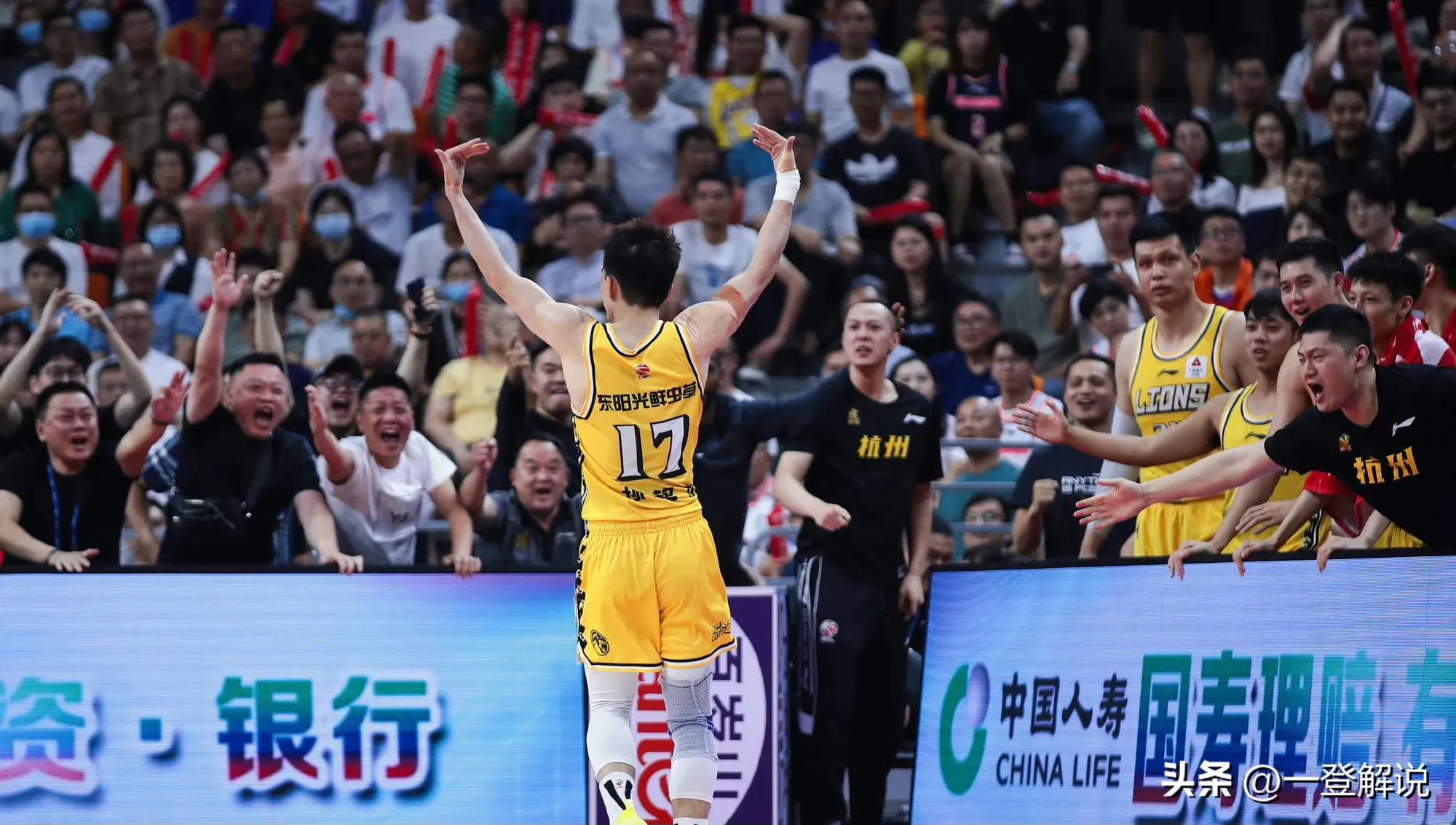 广厦对辽宁孙铭徽27分集锦,广厦大胜辽宁42分