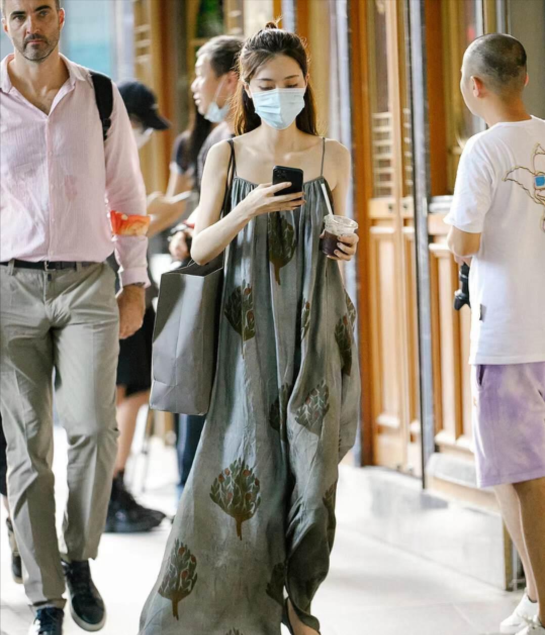 去了上海才发现：满大街都是长裙长裤，洋气又舒适，好高级