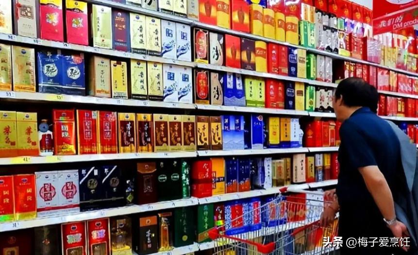 超市9.9啤酒咋样,超市卖十块钱的瓶装酒利润
