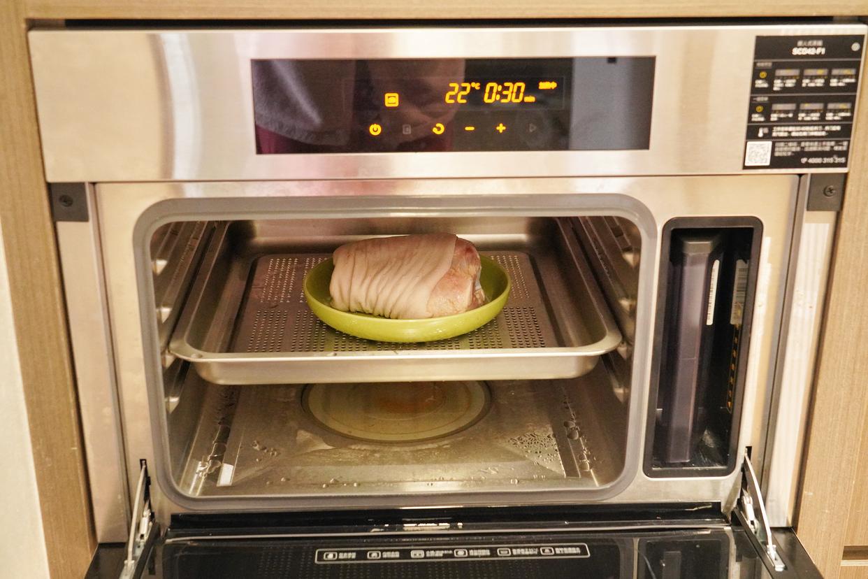 秘制卤烤软糯猪手,德国咸脆猪手如何烤才皮脆