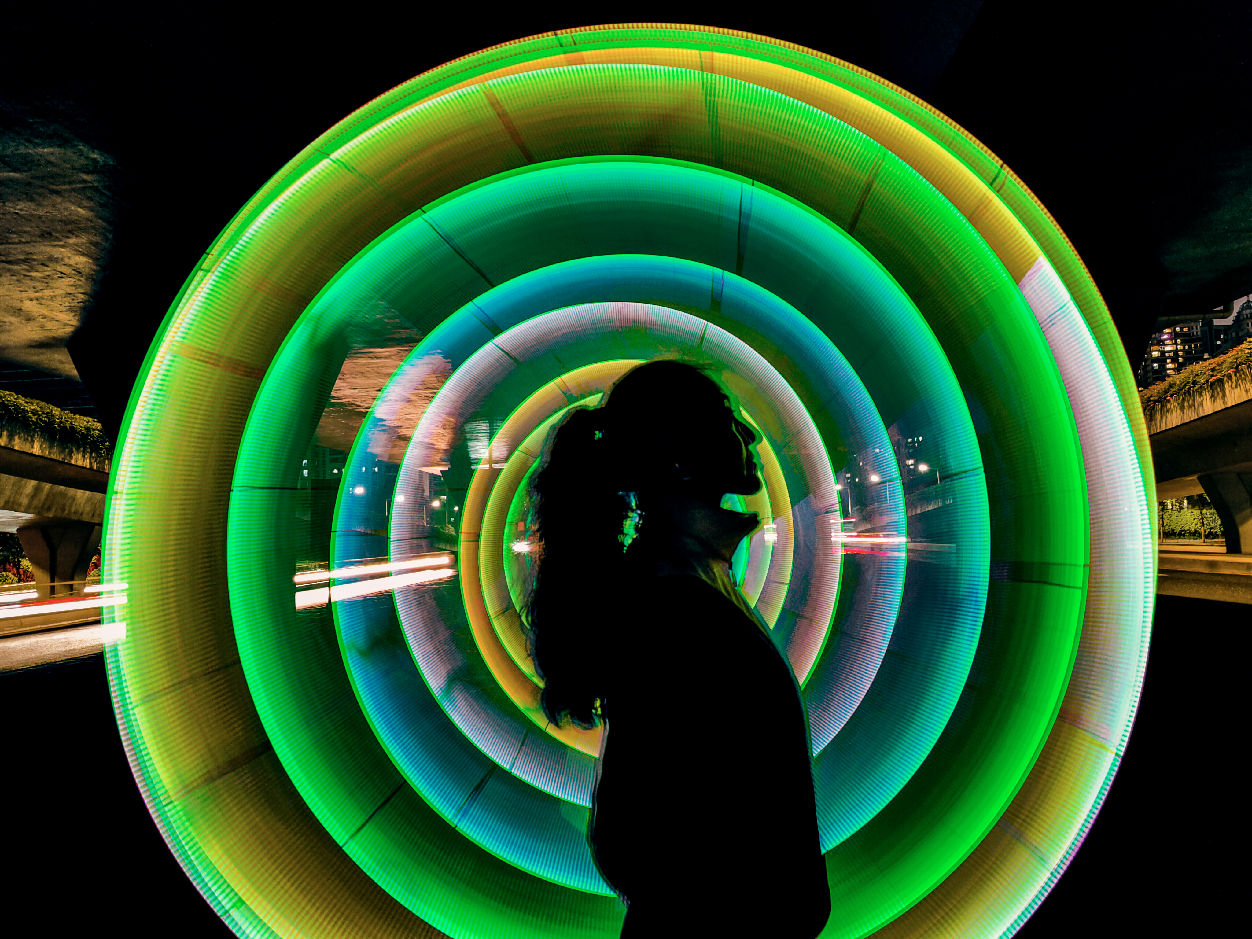 findx5pro白的好看还是黑的好看,findx5pro有哪些优缺点