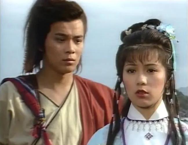 83版射雕英雄传周伯通经典片段,射雕英雄传83版经典武打片段