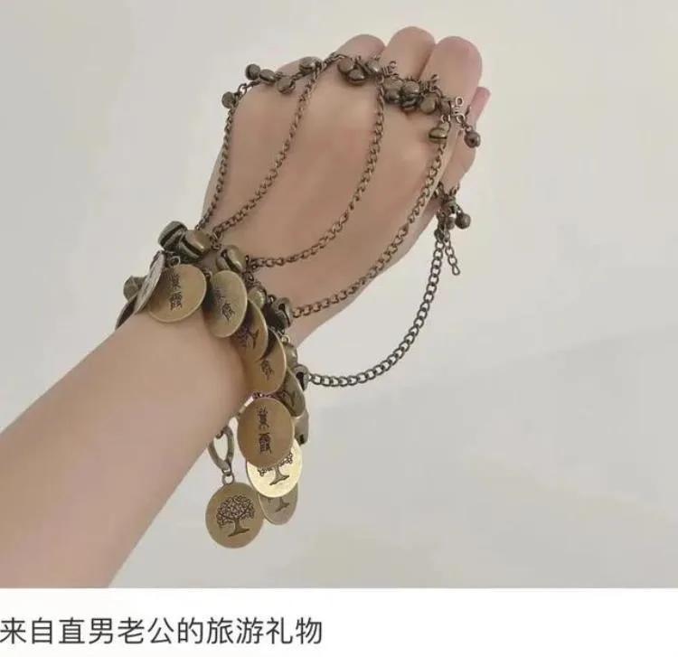 情侣搞笑奇葩礼物送什么,奇葩夫妻生日礼物送什么