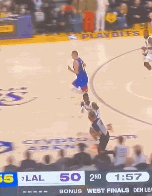 裁判承认误判曼联,施罗德两次技术犯规