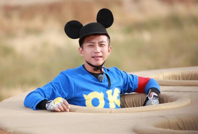 邓超：含金量最低的百亿影帝，和冯小刚结仇十年，坐拥4套豪宅