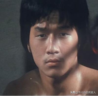 对双眼皮“下手”的明星：浮肿、宽大、失败返工，一个比一个狠