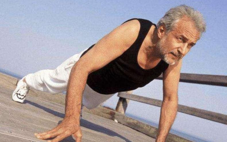 男人过了55岁还可以做到这4件事,男人45岁以后注意8个保养