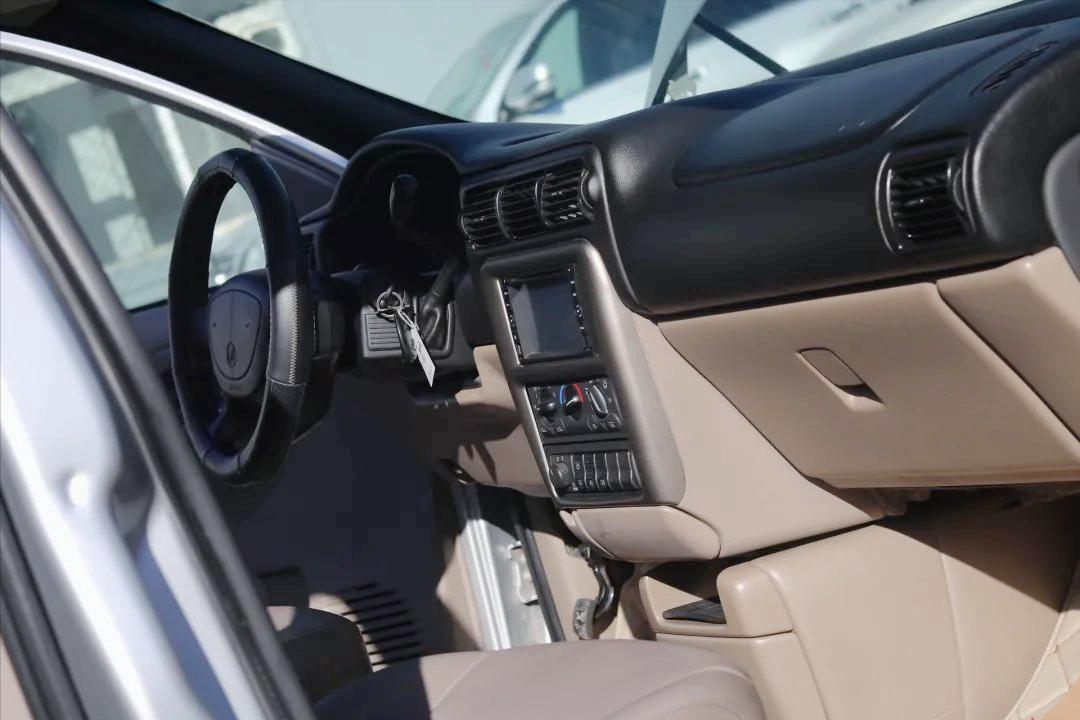 12款经典gl8车身翻新,怪兽修车老车翻新