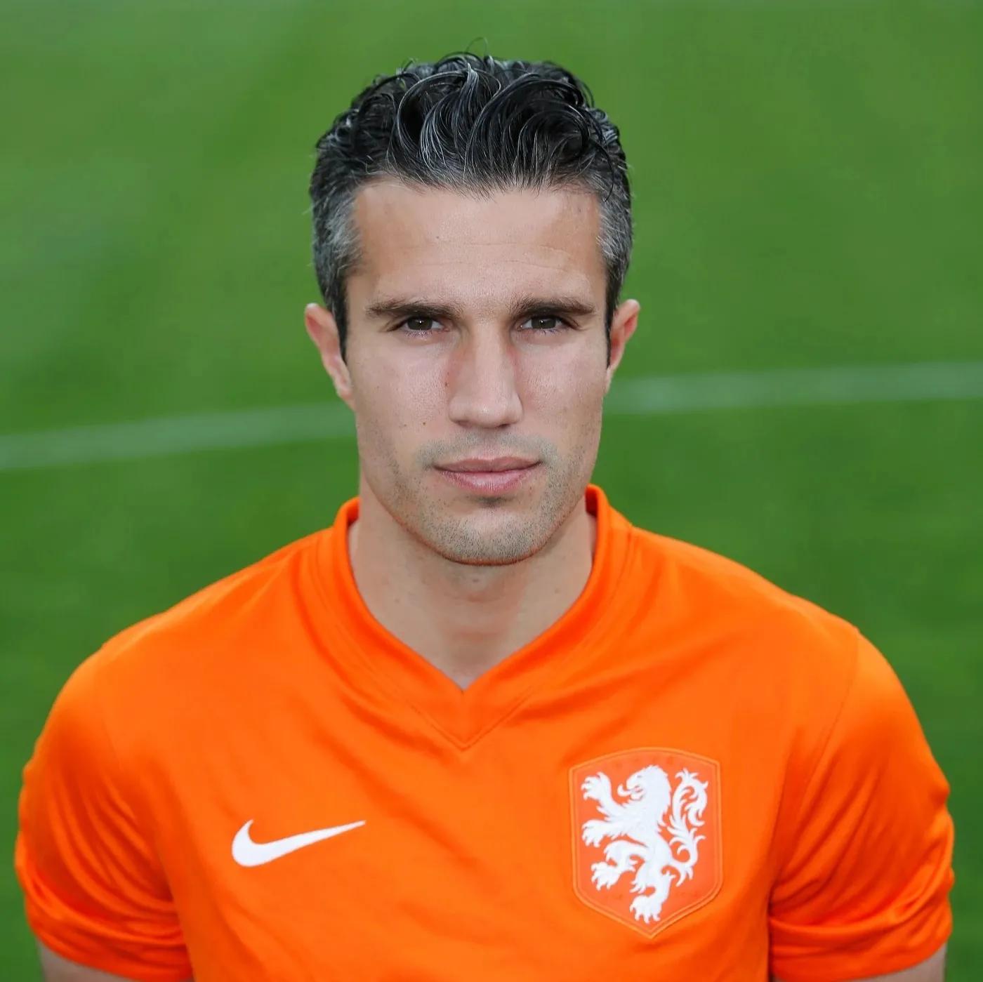 足坛满门忠烈阵容,足坛姓氏排名前十