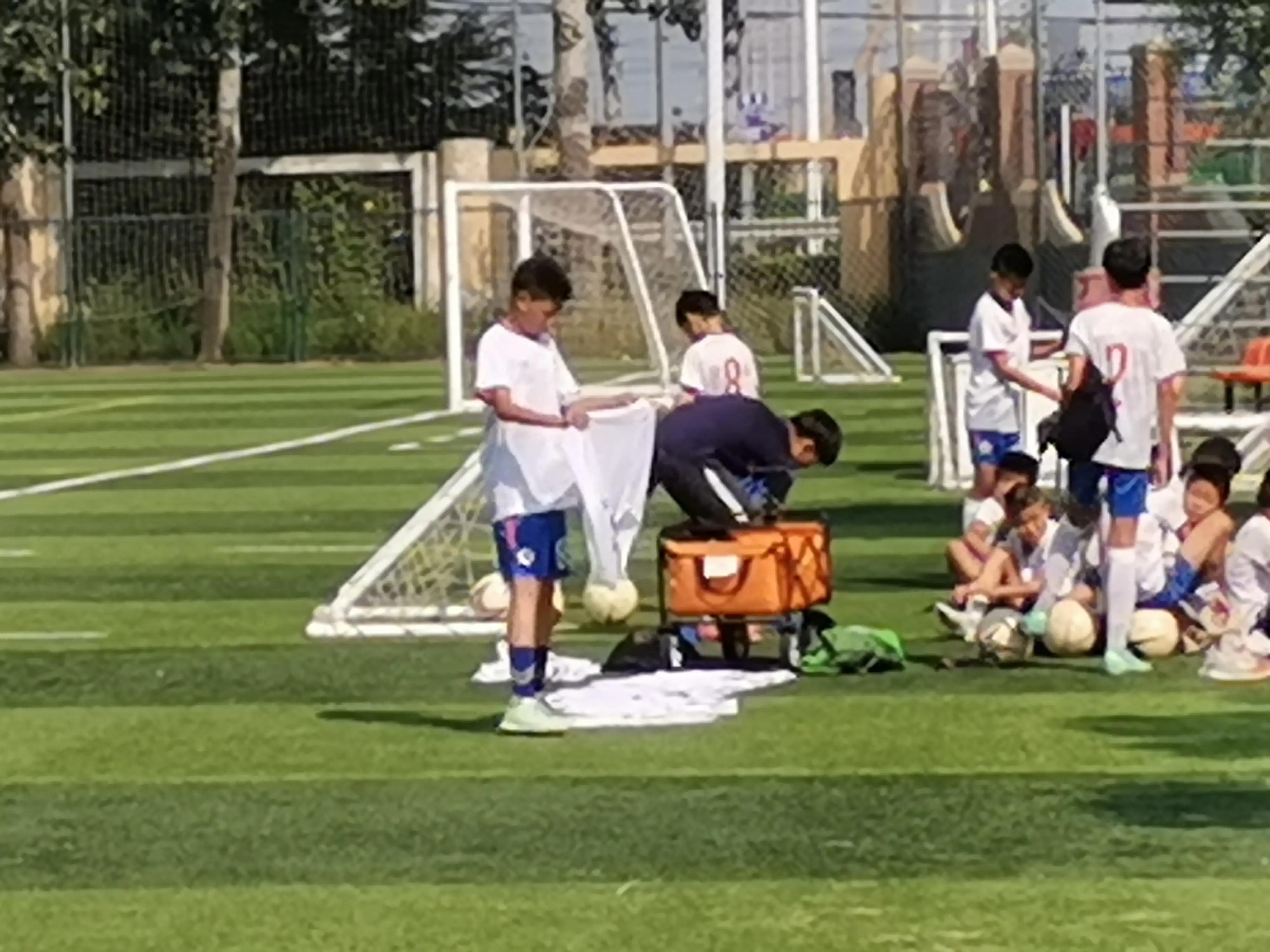 中国足球前路漫漫,珍惜生命远离中国足球