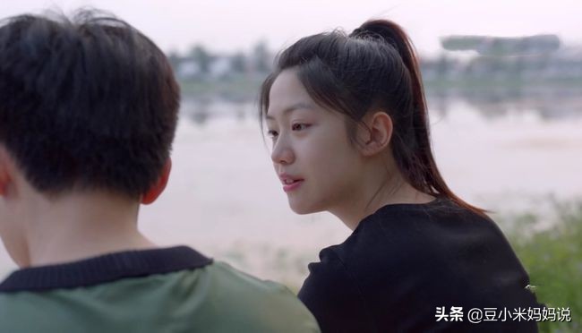 初中女生早恋家长怎么沟通和对付,女儿早恋需要跟男方家长沟通吗