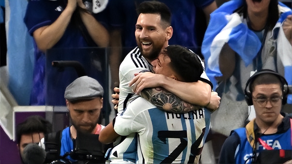 阿根廷vs荷兰点球马丁内斯,阿根廷晋级梅西走向马丁内斯