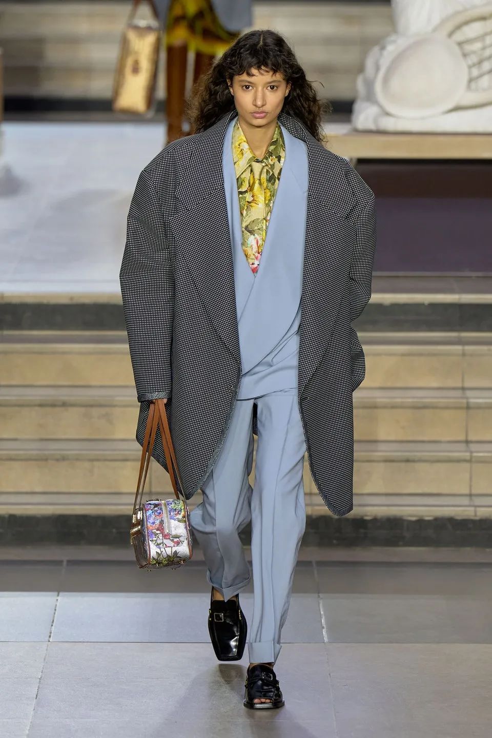 路易威登2022秋冬女装灵感,路易威登2022秋冬女装时尚穿搭