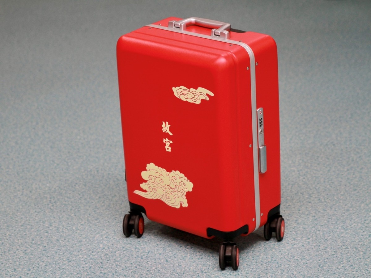 香港《经济导报》——奥凯盛箱包和陈来运先生的中国梦