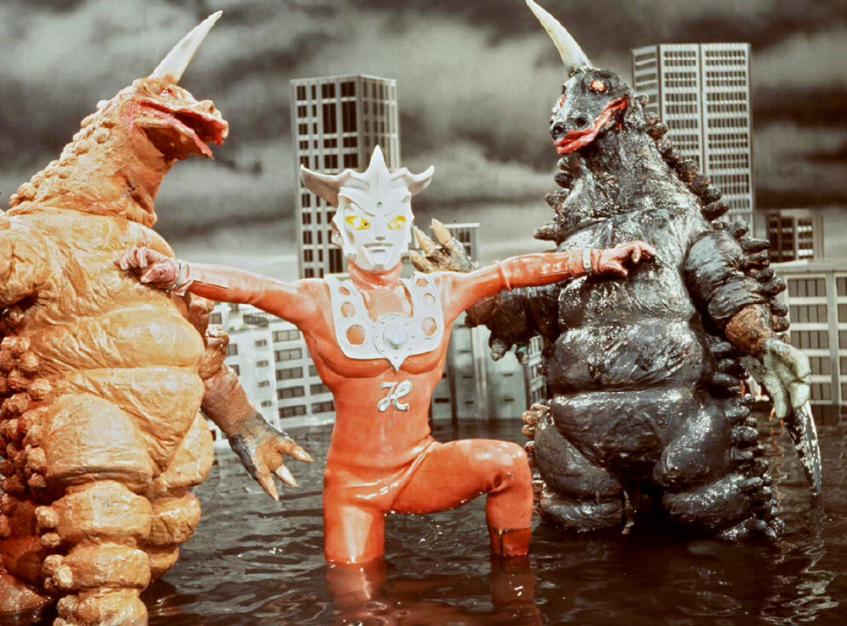 雷古洛斯打赛罗,雷古洛斯打怪兽