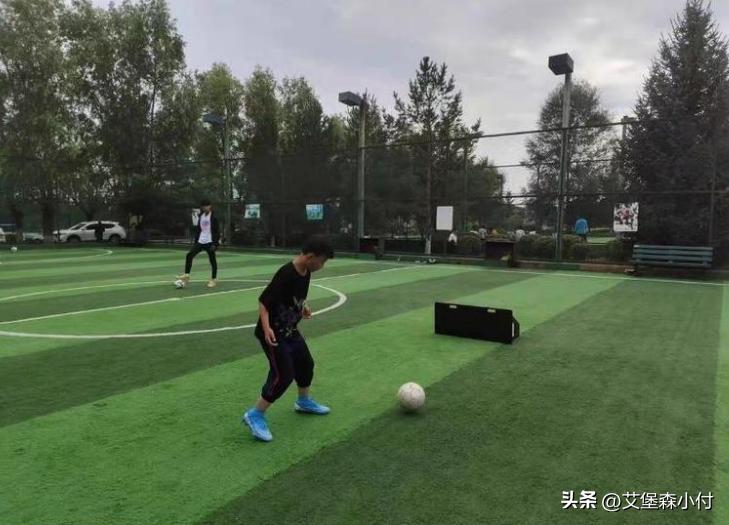 足球训练反弹板Footballtrainingrebound