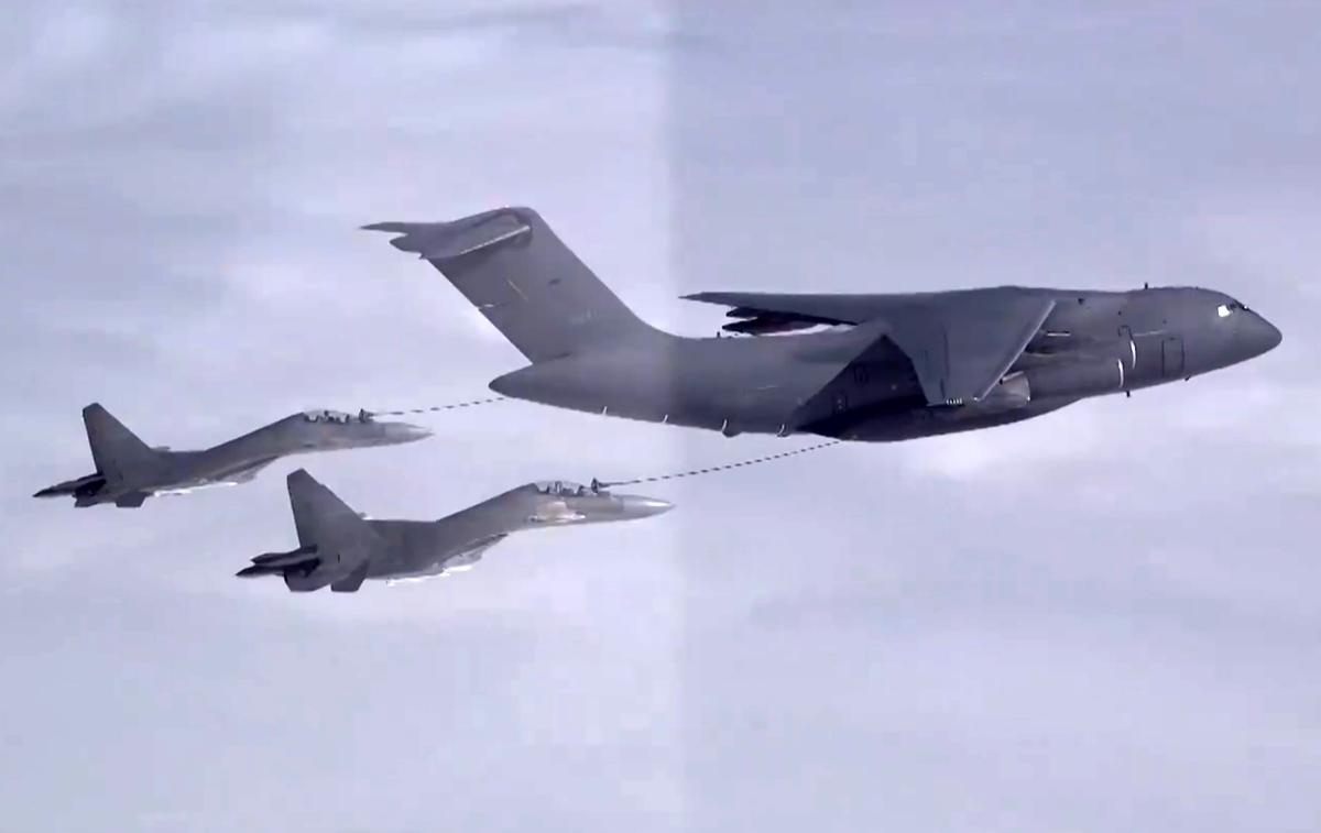 解放军歼16运20细节,中国歼16图片