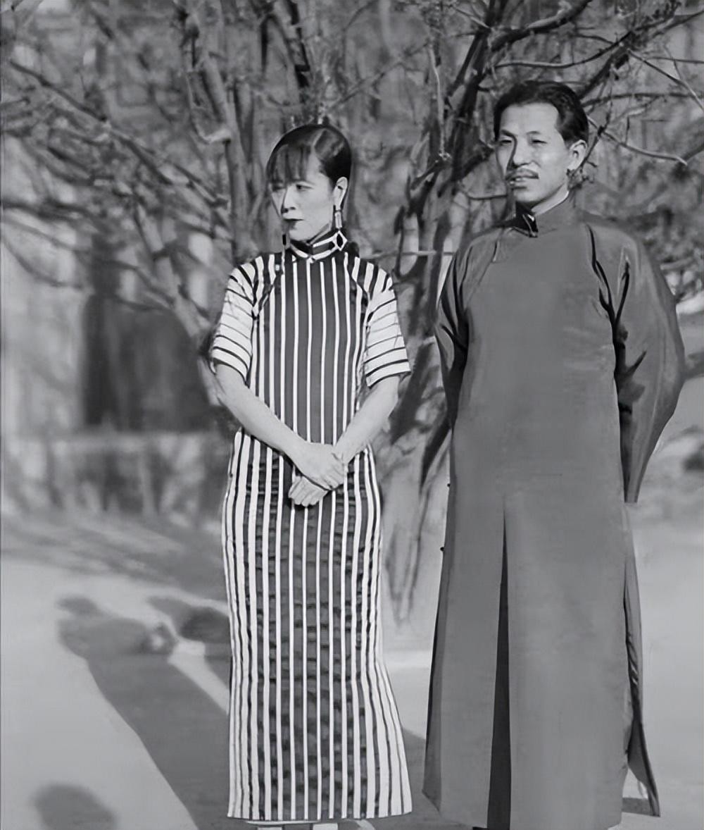 张学良被软禁后宋美龄救过他吗,张学良死前宋美龄送他哪几个字