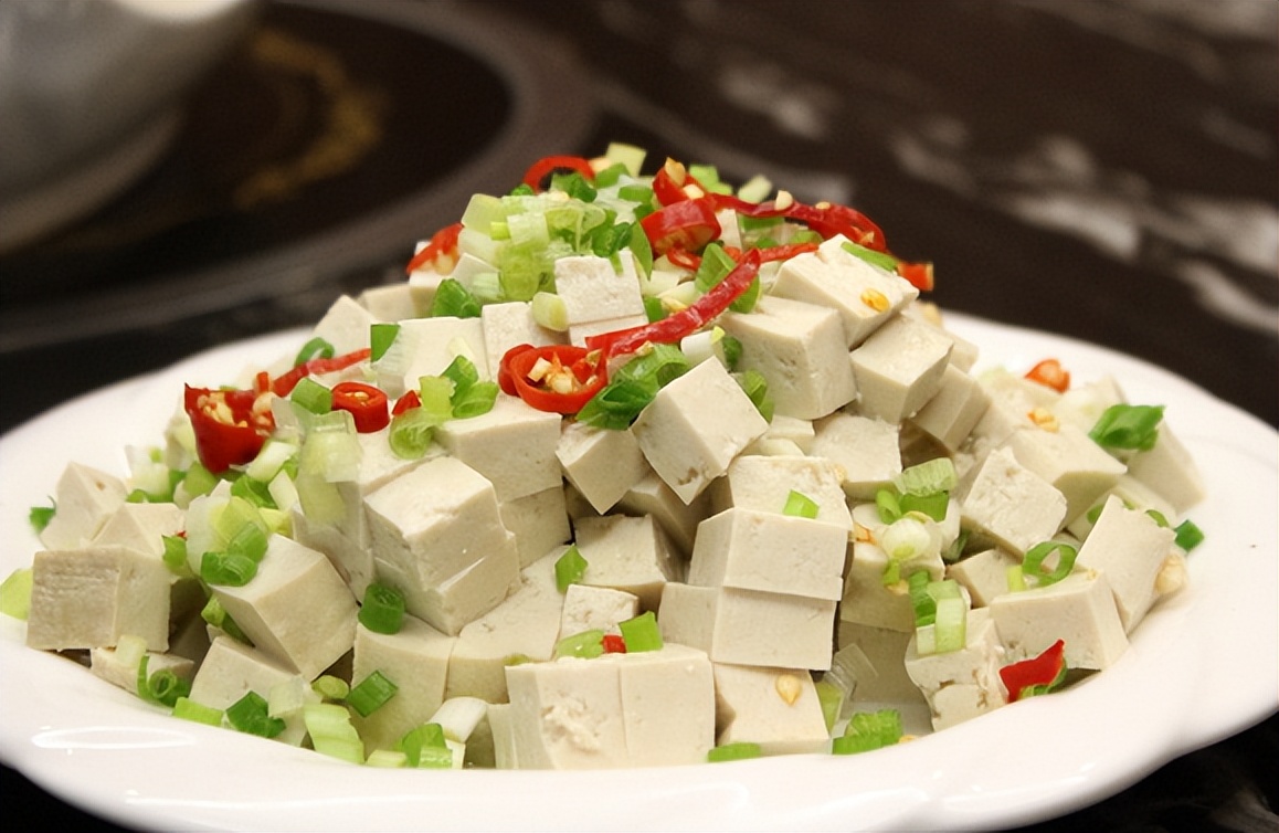 冬天天气寒冷要吃哪些食物暖身,冬季御寒多吃这六种食物