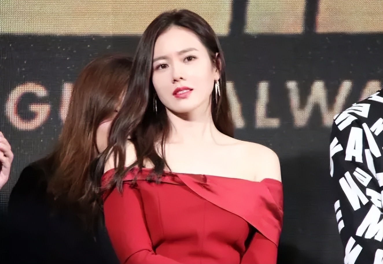 金高银和宋慧乔谁火,韩国最漂亮的女明星宋慧乔