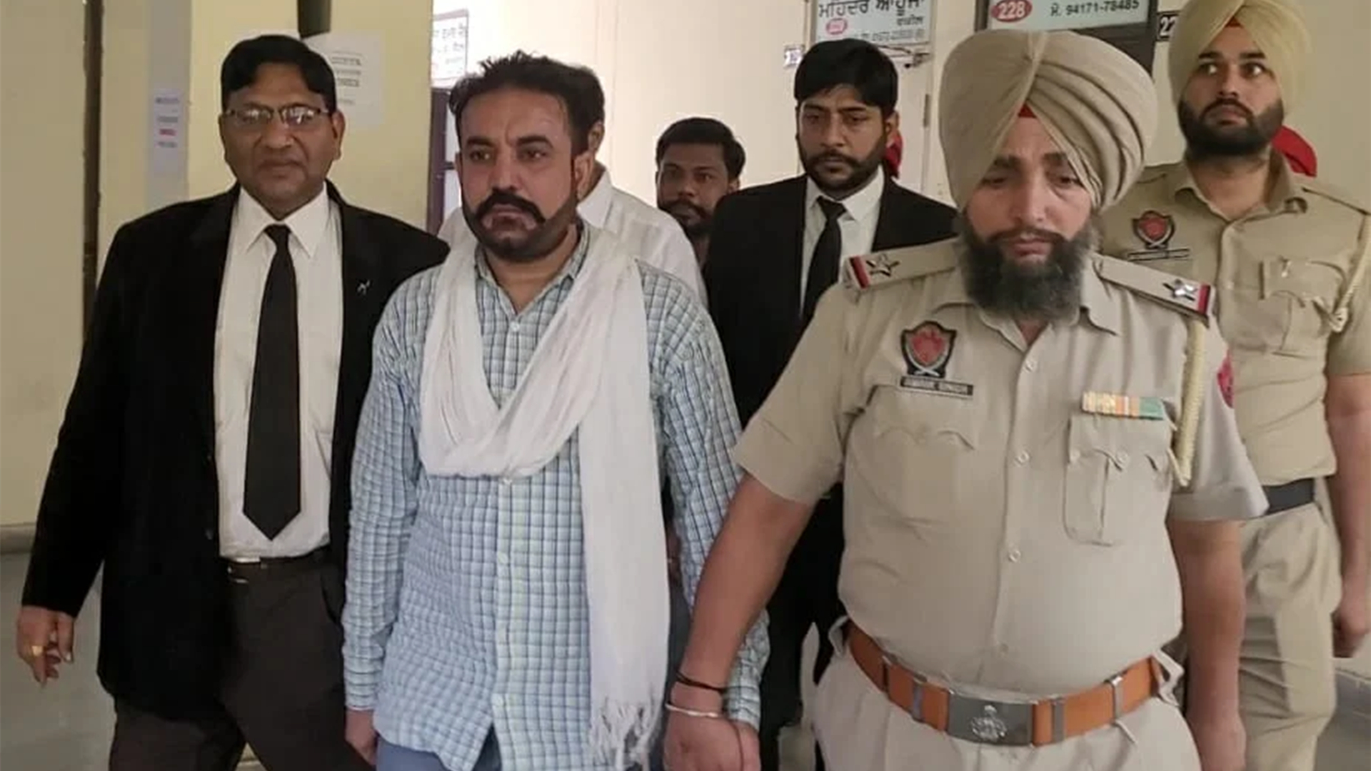 印度13岁少女惨遭杀害,2014印度两女孩被杀