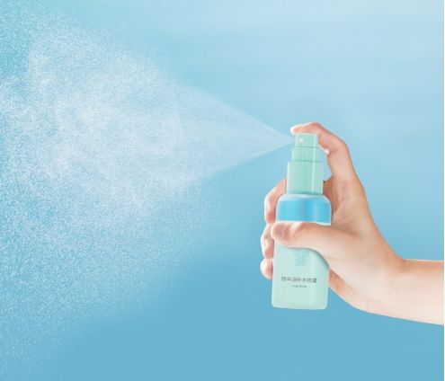 适合所有肌肤使用的一款补水喷雾,带精华的补水喷雾测评