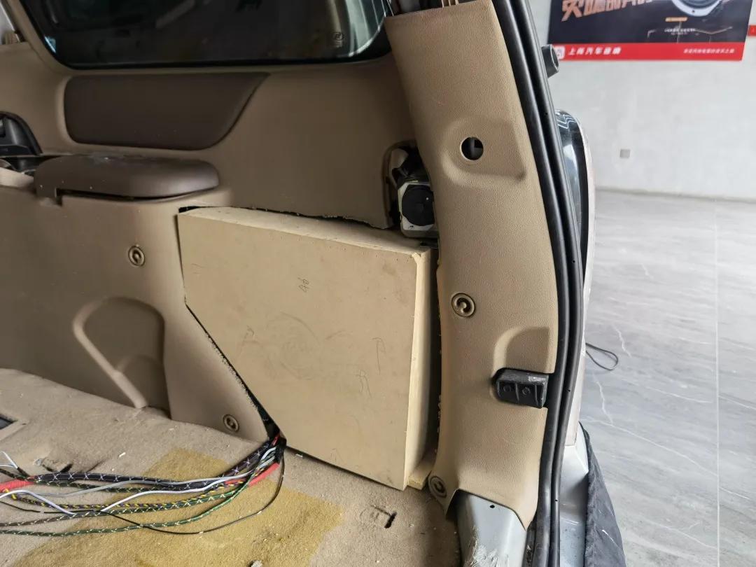 别克gl8舒适型加装解码一体机,别克gl8陆上公务舱音响升级