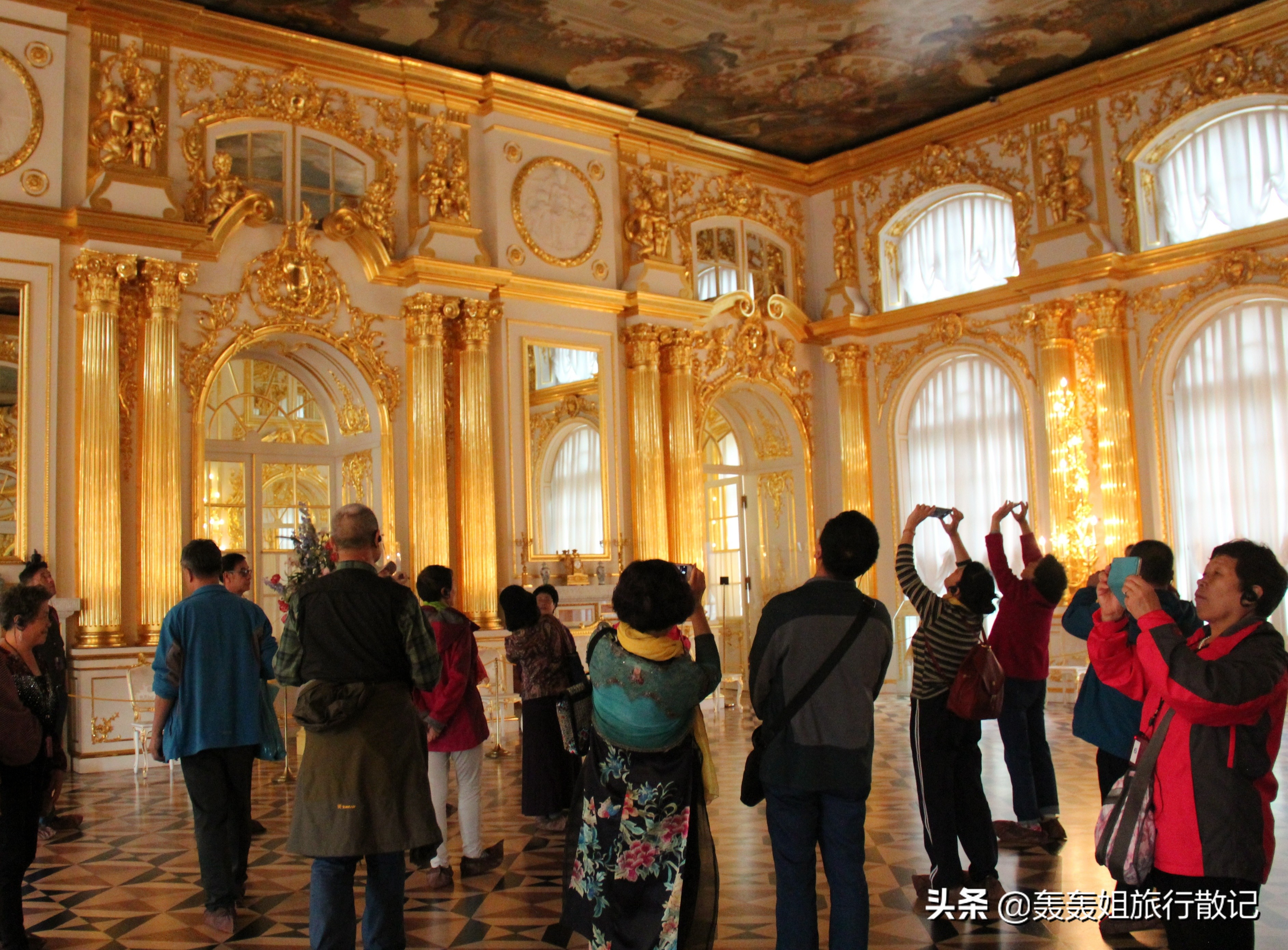 看一群人如何玩转圣彼得堡，告诉你几款好用的海外游玩app