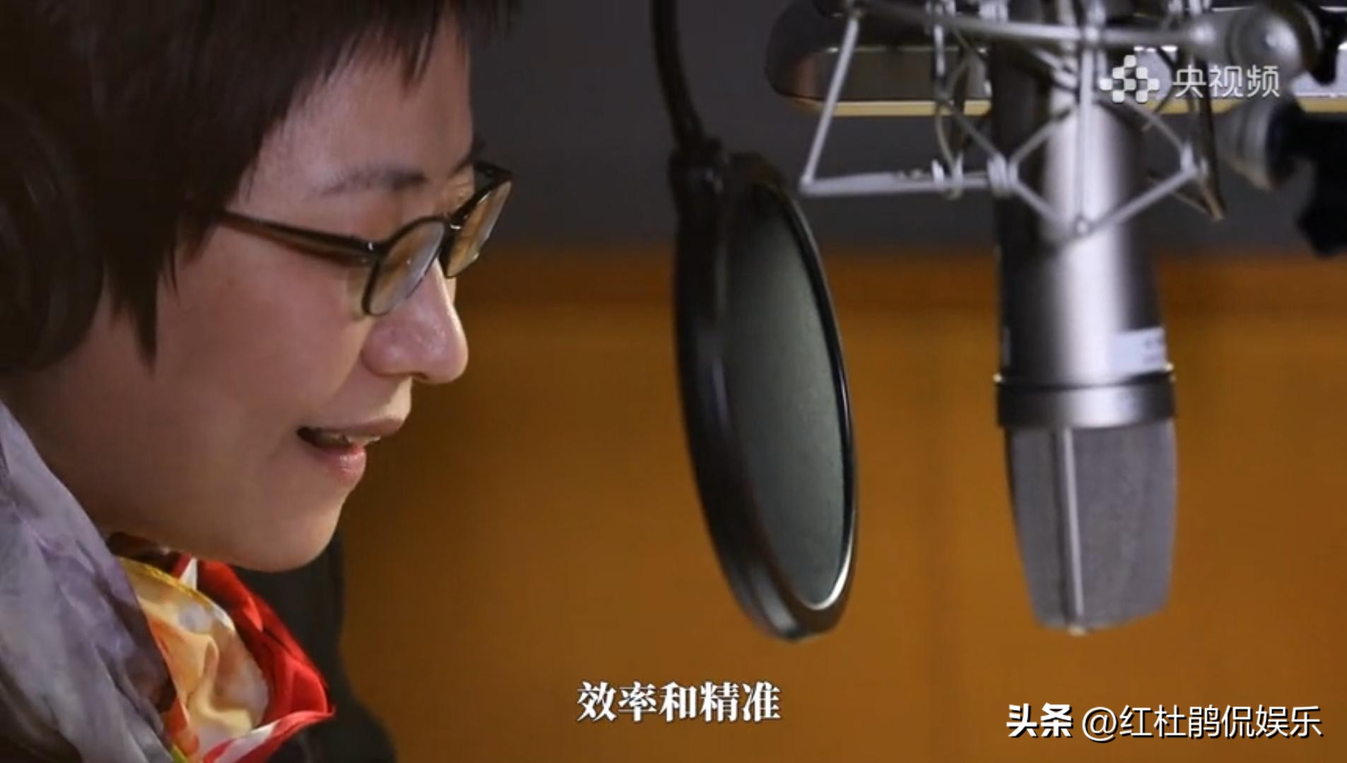 央视新闻联播全员公益，为何海霞郭志坚缺席，新生代陈怡博接棒？