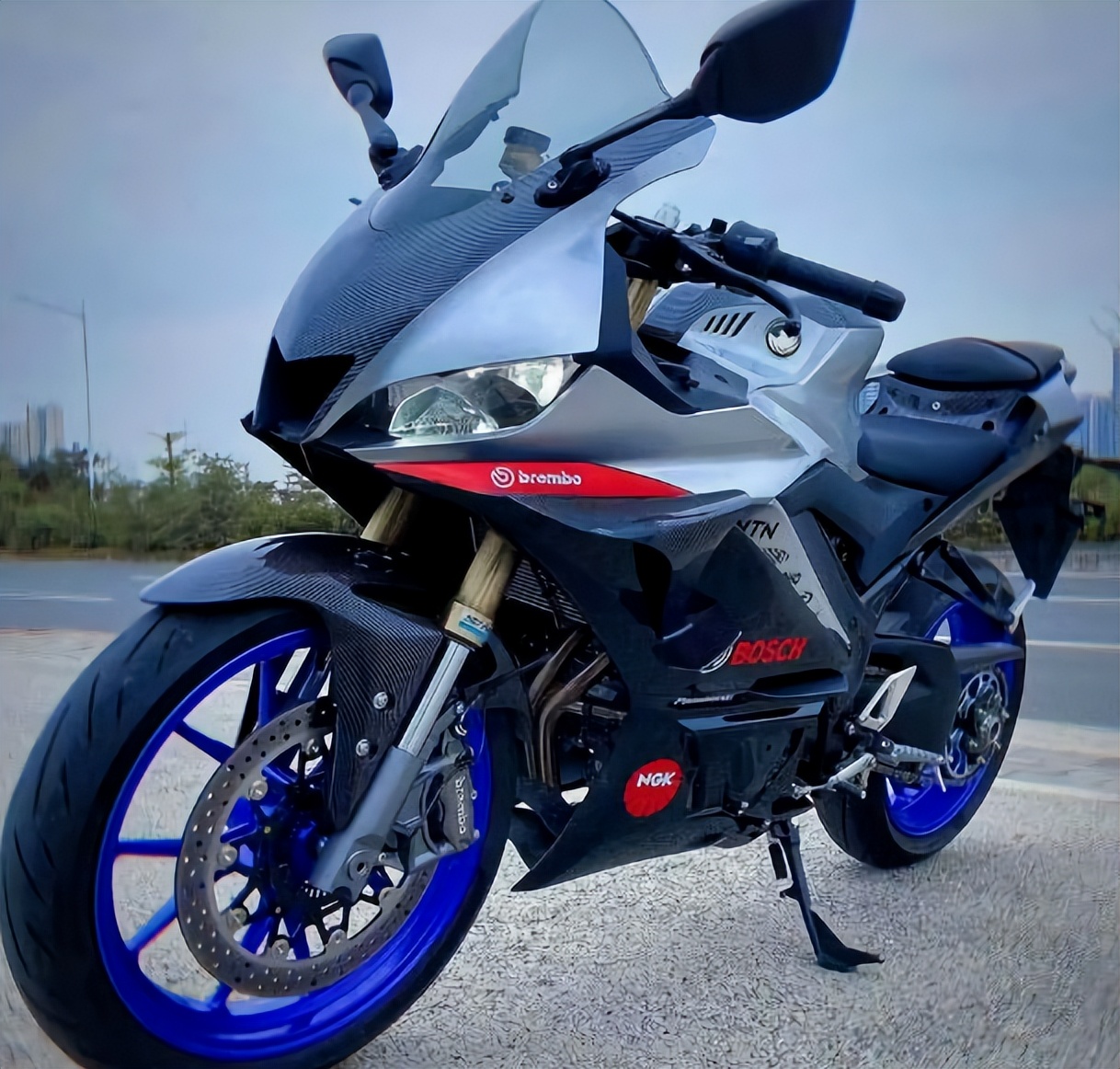 飞鹰仿雅马哈r3的是哪款,飞鹰r35m改雅马哈r3