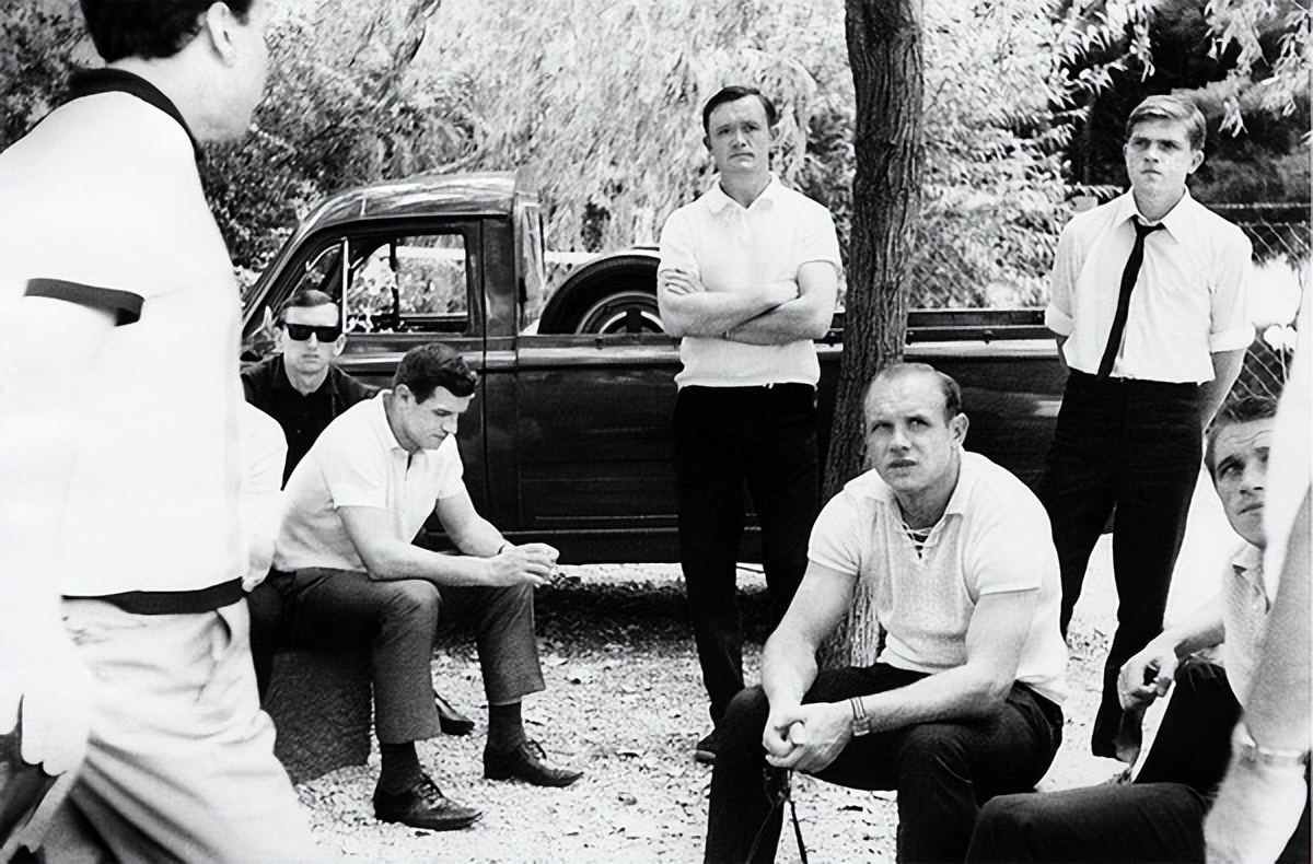 鍓嶉攱406,406鍙疯繍鍔ㄥ憳