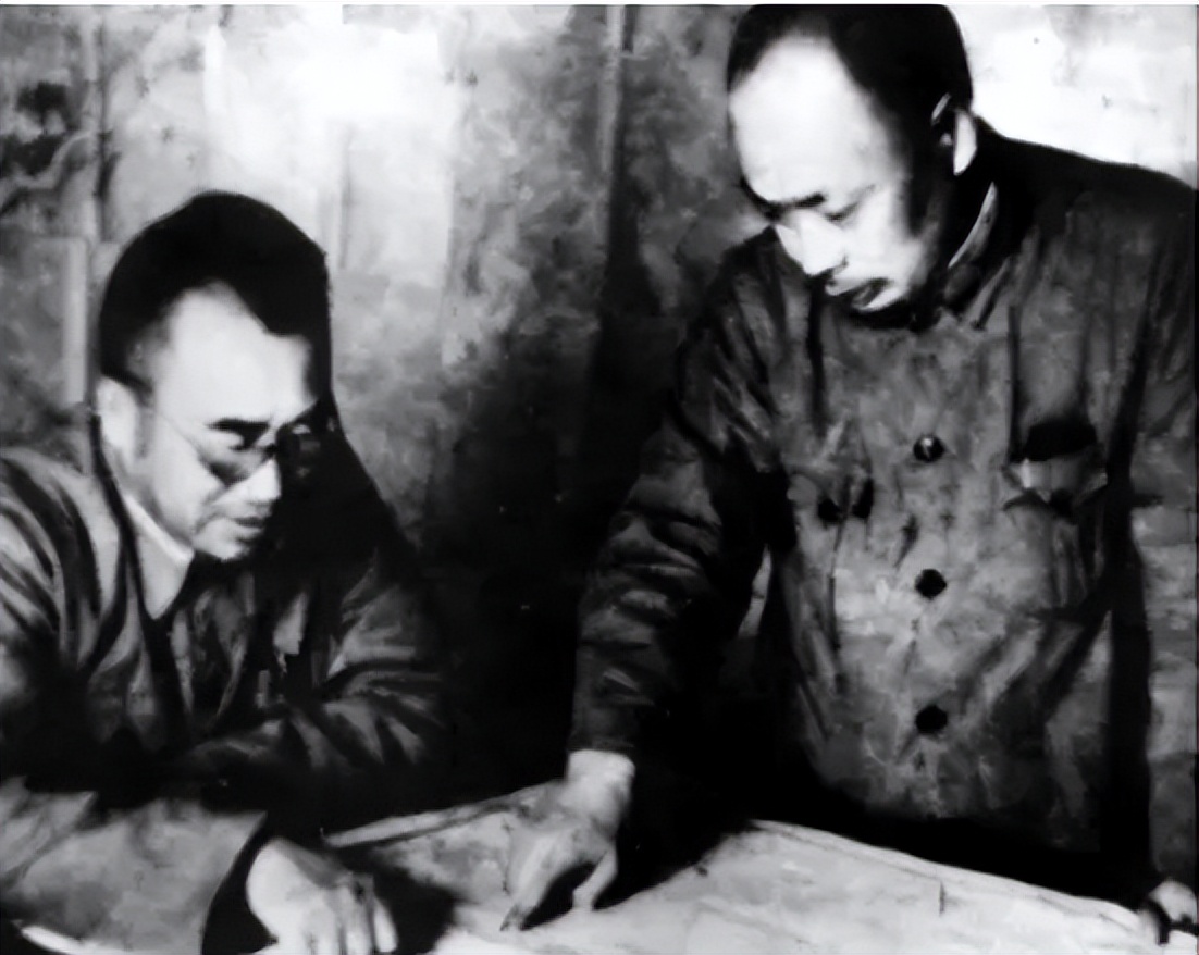 1955年，蒋介石指着十大元帅名单，对宋美龄苦笑：这个人太厉害了