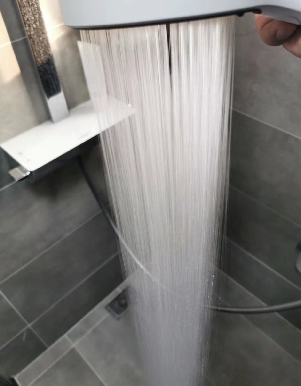 入住后花洒的真实感受,入住一年卫生间